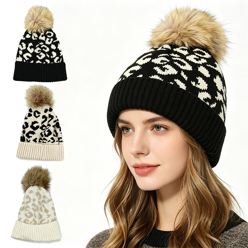 Beanie Cuffed Knit - Topi rajut pom-pom motif macan tutul